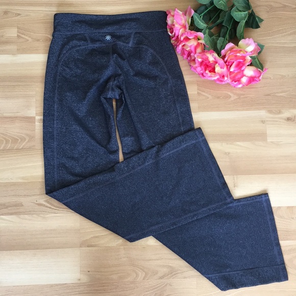 Athleta Kickbooty slate yoga pants size S. - Picture 5 of 6